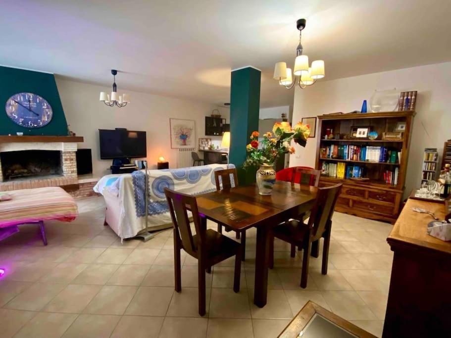 Apartament The Wild Lavender Cecchina Zewnętrze zdjęcie